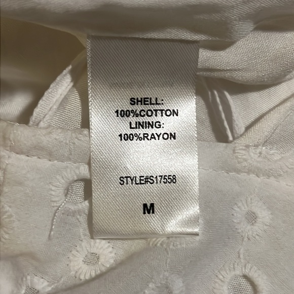 Mustard Seed-adorable, white eyelet top - size M - Picture 8 of 9